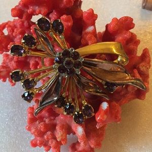 Vintage gem brooch